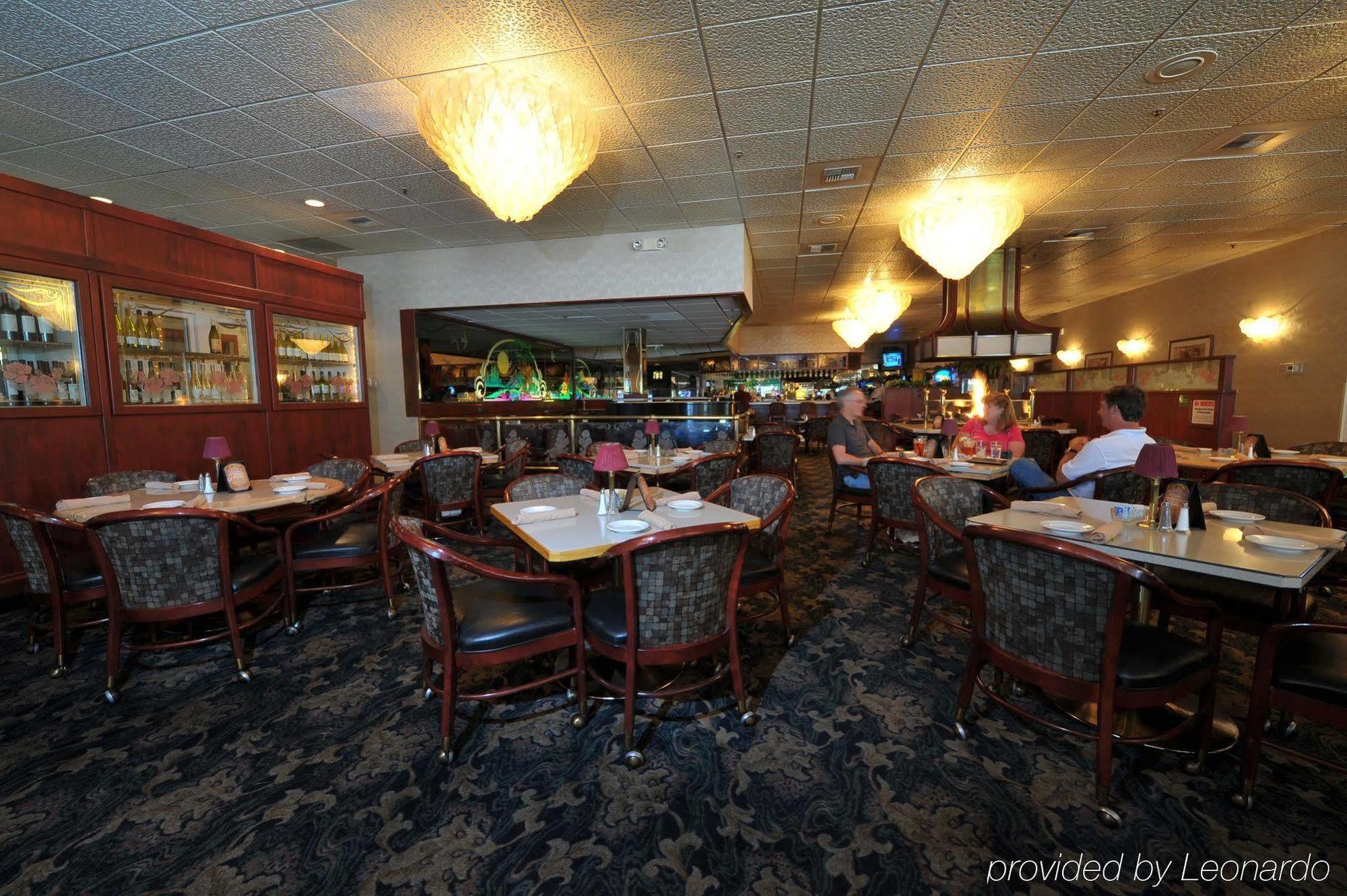 Sojourn Suites Portland Airport Restoran foto